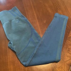 NWOT sold out blue gymshark geo seamless